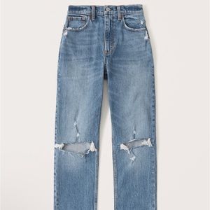 Abercrombie Curve Love Ultra High Rise 90s Straight Jean Medium Ripped Wash NWOT